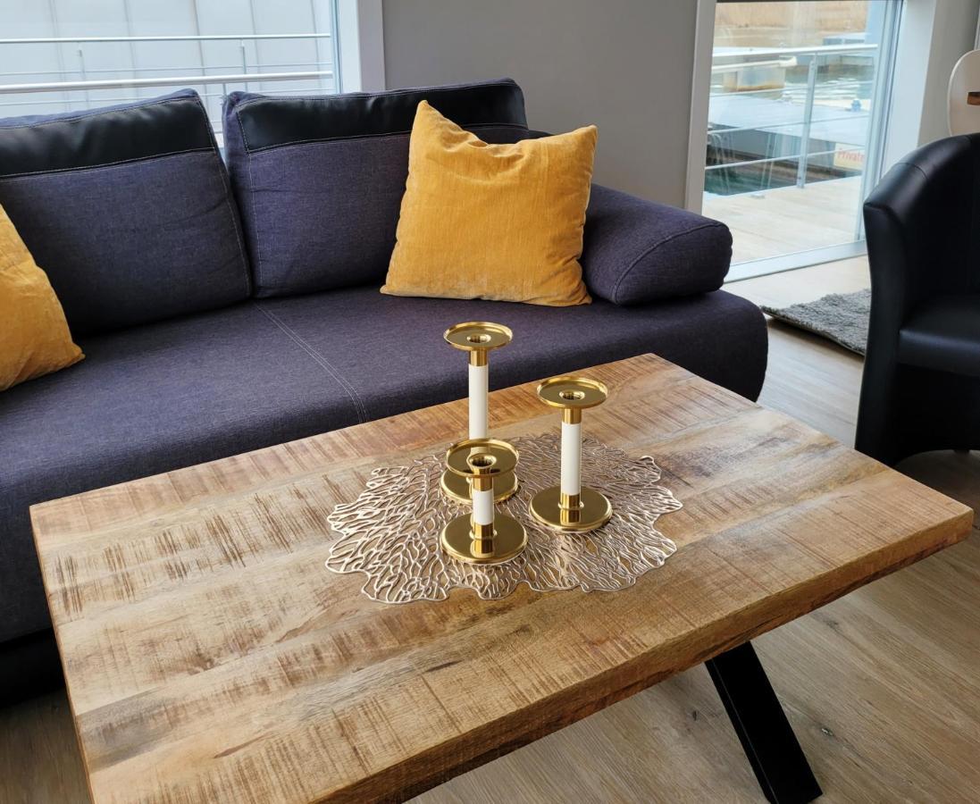 Schwimmende Ferienwohnung Sundowner Elsterheide ภายนอก รูปภาพ