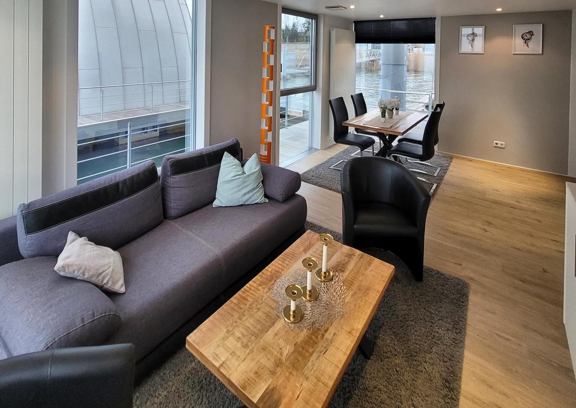 Schwimmende Ferienwohnung Sundowner Elsterheide ภายนอก รูปภาพ